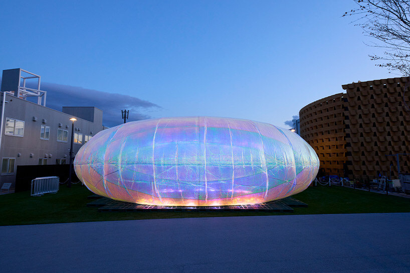 see public installations & hyperreal sculptures at osaka kansai international art festival 2025 post thumbnail image