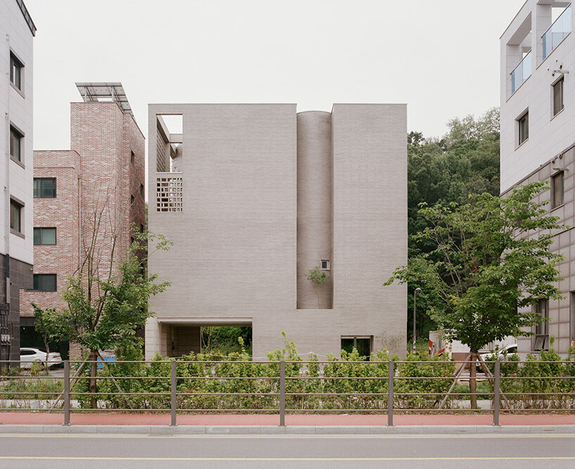 order matter opens mixed-use concrete building to the sun in dense seoul neighborhood post thumbnail image